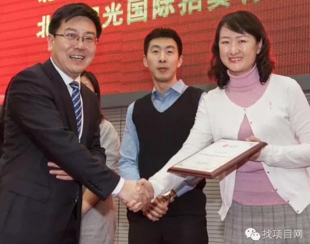 華諾信誠(chéng)財(cái)顧榮獲北交所2015年度十佳會(huì)員榮譽(yù)